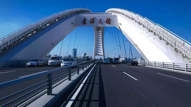 长虹飞架浦江，路网疏密有致，“同济智慧”助推浦东开发驶上快车道（交通篇）